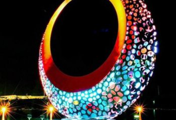 燈光圓環(huán)雕塑廠，鏤空原理設(shè)計，不銹鋼圓環(huán)雕塑生產(chǎn)商