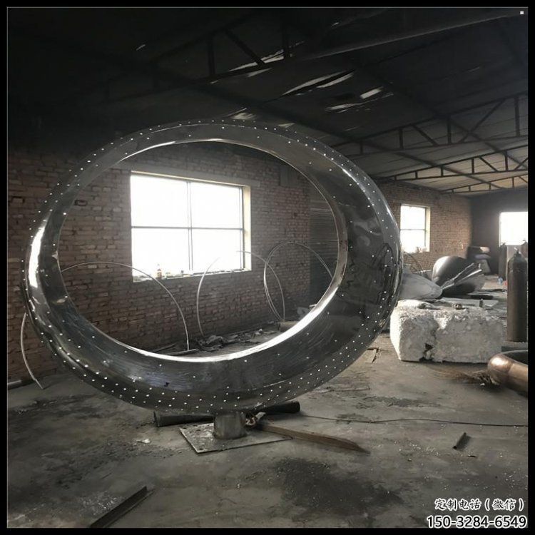 月亮船雕塑標(biāo)準(zhǔn)，彩鋼制作，不銹鋼月亮船雕塑優(yōu)價(jià)