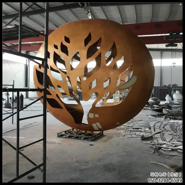 大型商場月牙雕塑