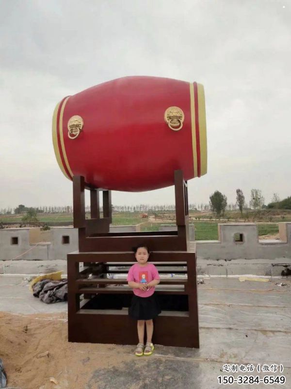 抽象戰(zhàn)鼓雕塑