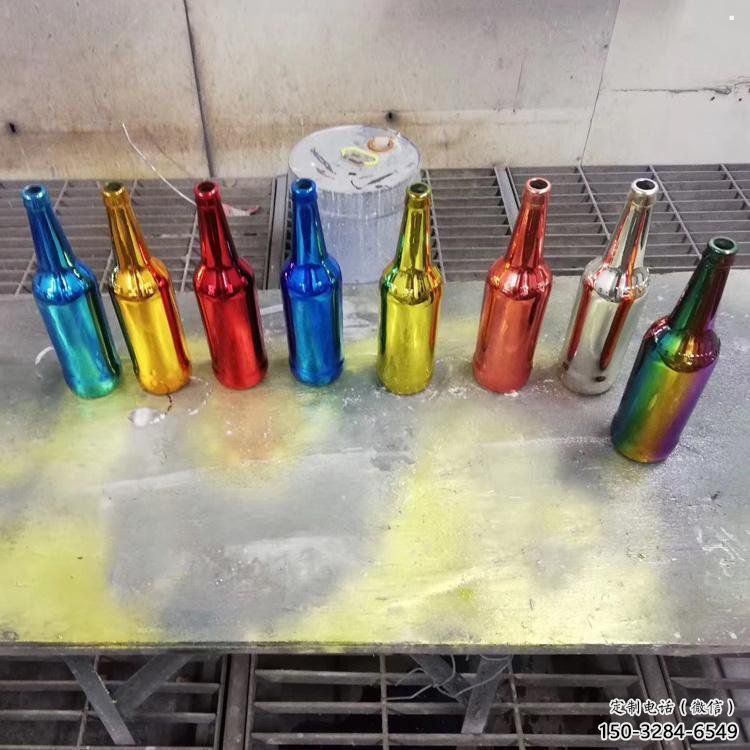 淮北公園啤酒瓶雕塑定價，村標概念，玻璃鋼啤酒瓶雕塑選用