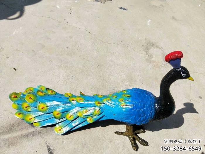 金昌彩繪孔雀雕塑制作選用，景區案例，動物美陳雕塑
