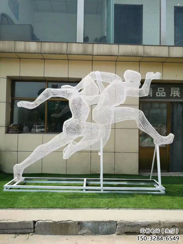 瓊山鏤空跨欄雕塑制造商，透雕雕塑，鐵藝體育人物雕塑供給