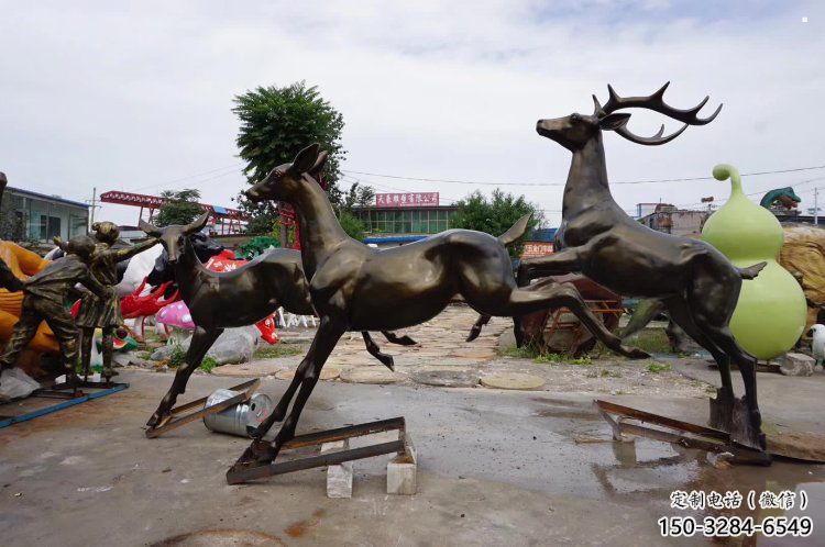 黃岡戶外小鹿批發(fā)，動物雕塑，梅花鹿銅雕塑供求