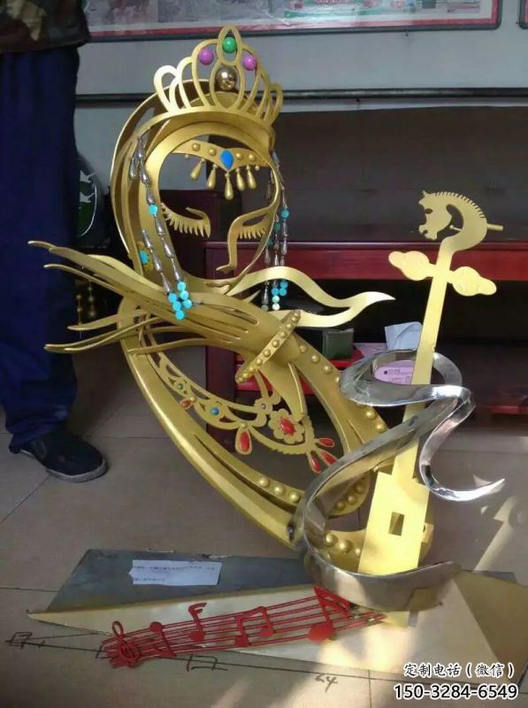 南關(guān)公園臉譜雕塑