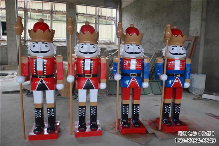 長(zhǎng)春公園撲克雕塑