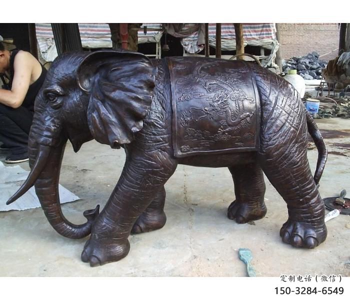 鹽池庭院大象雕塑定做，廣場(chǎng)雕塑，室外銅大象雕塑提供