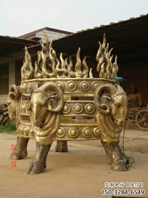 城關(guān)廣場福鼎雕塑